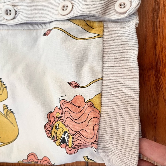 Minioukei Organic Kids Lion Print Cardigan. Neutral gender. 100% organic cotton - Picture 7 of 7